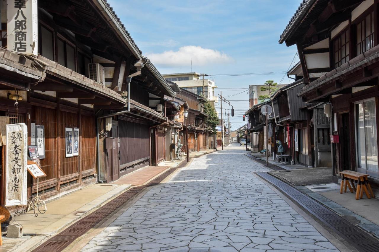 Kadokyu Ryokan Takaoka Exterior photo